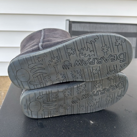 EUC BearPaw Emma Short Gray Boots - Picture 4 of 4